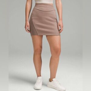 🆕🍋 Lululemon Scuba High-Rise Mini Skirt Taupetastic size L